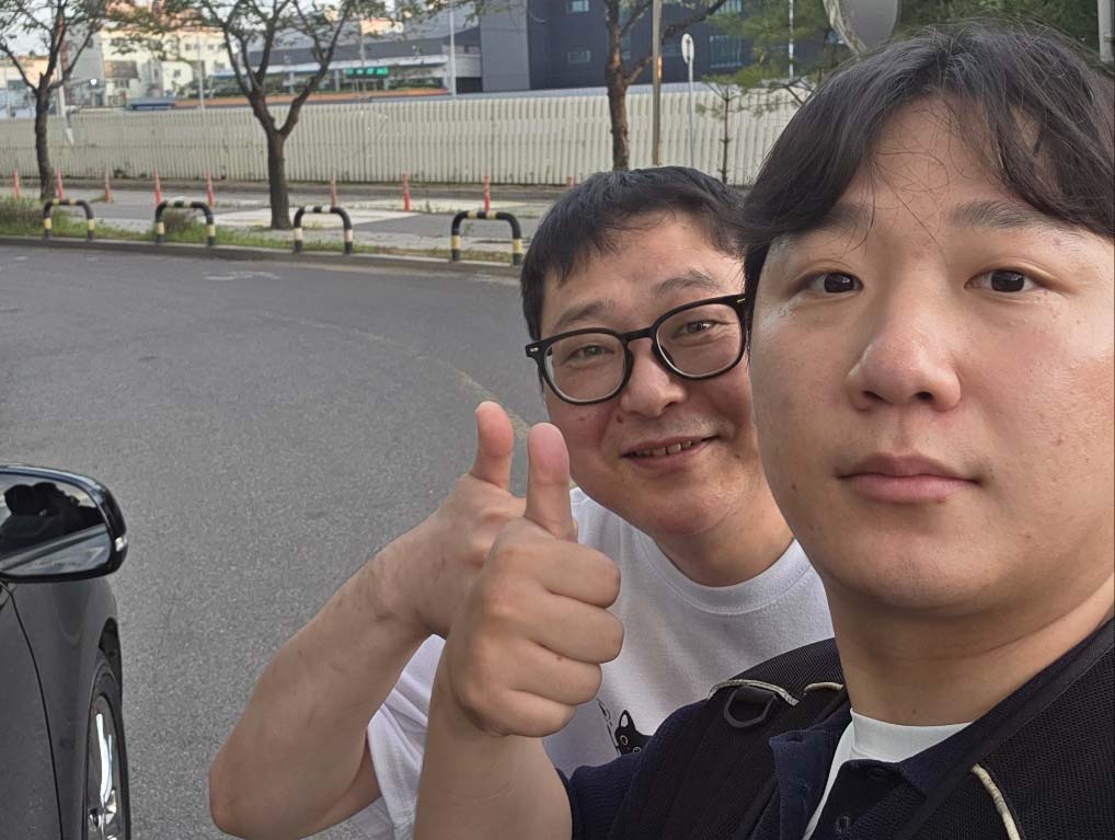 창원에서 광명까지 찾아온 가족의 더뉴카니발 중고 출고